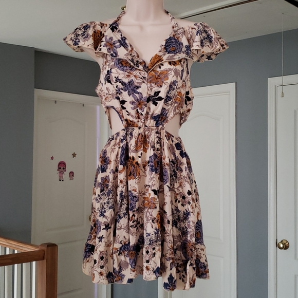 Dresses & Skirts - Super cute mini